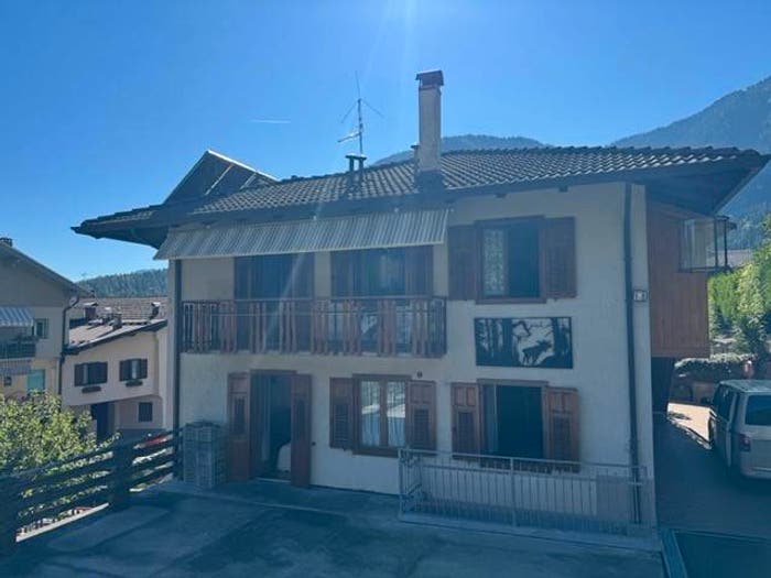 Casa con 6 locali in vendita in Frazione Marcena, Marcena, Rumo