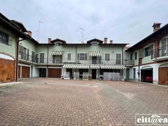 Appartamento con 5 locali in vendita in Centro, Crescentino