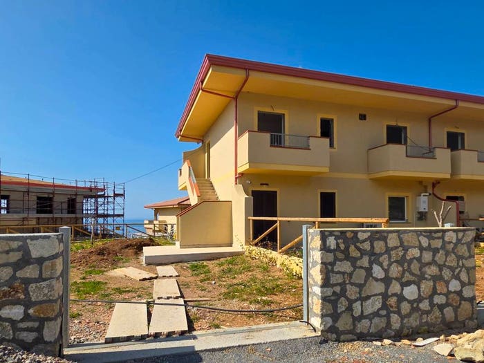 Appartamento trilocale in vendita in Via Panoramica, Diamante
