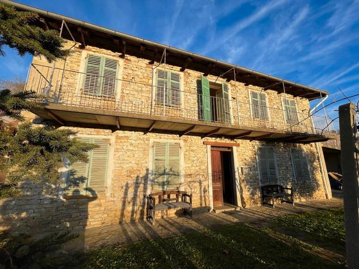 Casa con 6 locali in vendita in Località Pia, Rocchetta Belbo