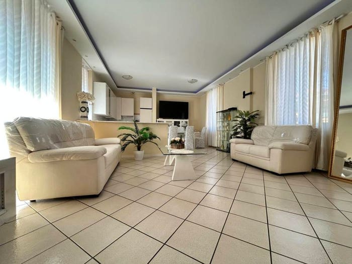 Appartamento quadrilocale in vendita in Gorla Maggiore