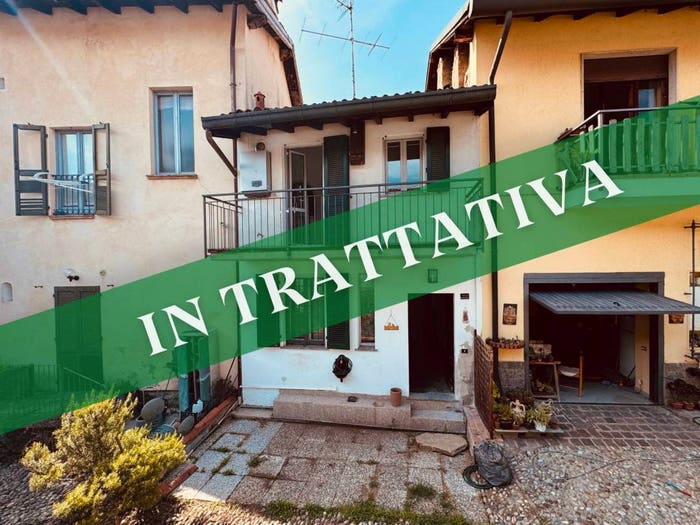 Casa bilocale in vendita in Via Buttafava Carlo, Centro, Casatenovo