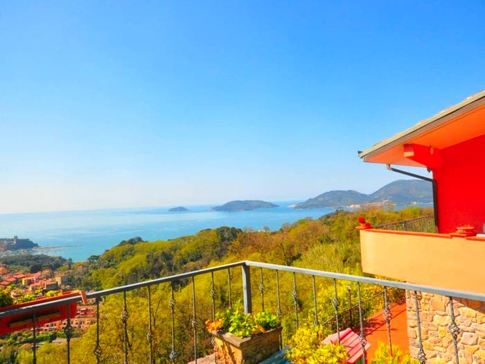 Casa con 6 locali in vendita in Via Canarbino, Baia Blu Pozzuolo Tre Strade, Lerici