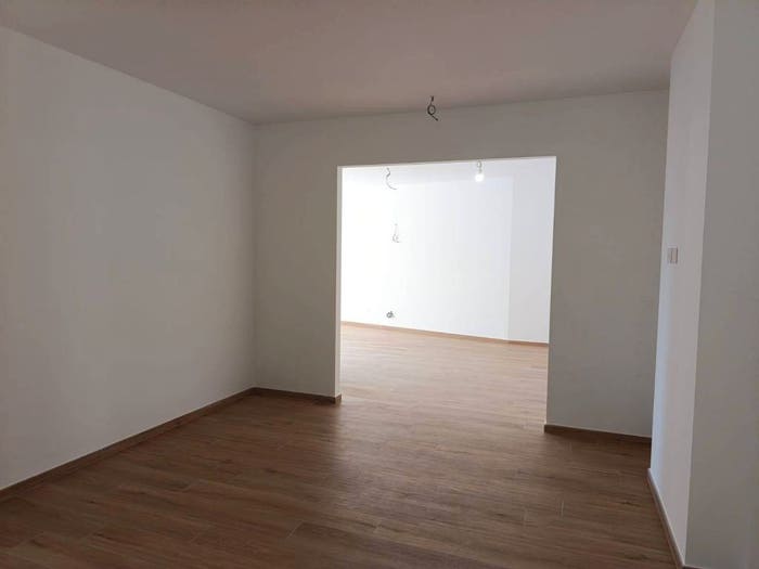 Appartamento trilocale in vendita in Via Imperatore Federico, Fiera, Palermo