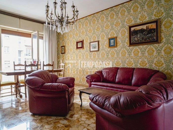 Appartamento quadrilocale in vendita in Via Francesco de Borgogelli, Centro Storico, Fano