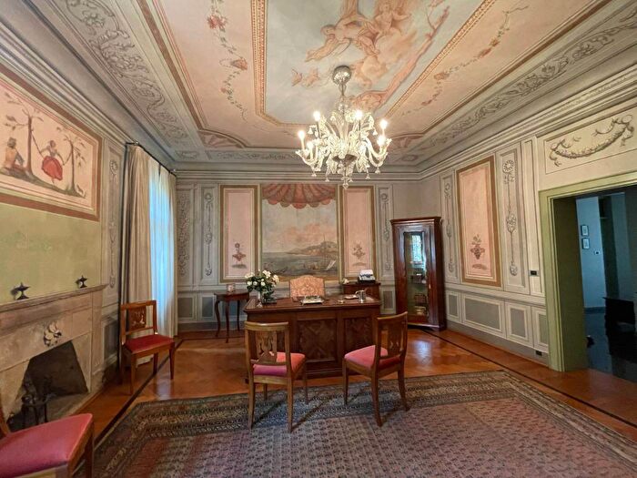 Casa con 6 locali in vendita in Piazza Maggio, Centro Storico, Udine