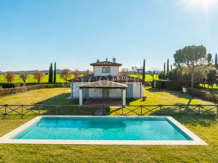 Casa con 6 locali in vendita in Strada Comunale del Sodo, Cortona