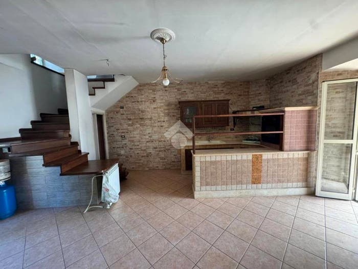 Casa bilocale in vendita in Via san pietro, Centro, Capistrello