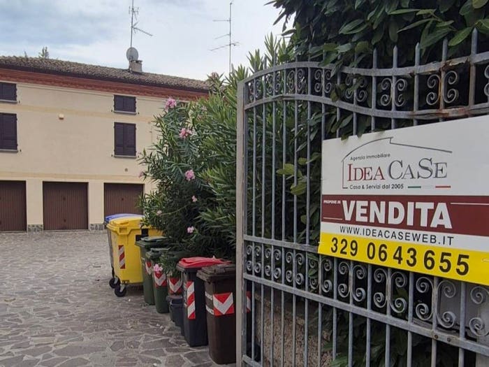 Appartamento con 5 locali in vendita in Via Galileo Galilei, Centro, Cavezzo