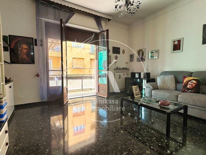 Appartamento quadrilocale in vendita in Via Giacomo Leopardi, Oltreletimbro Santa Rita, Savona