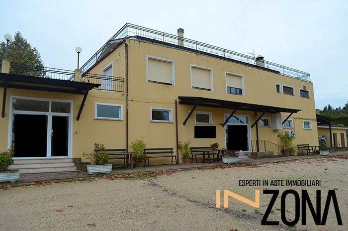 Casa quadrilocale in vendita in Via Paduni, Giulianova