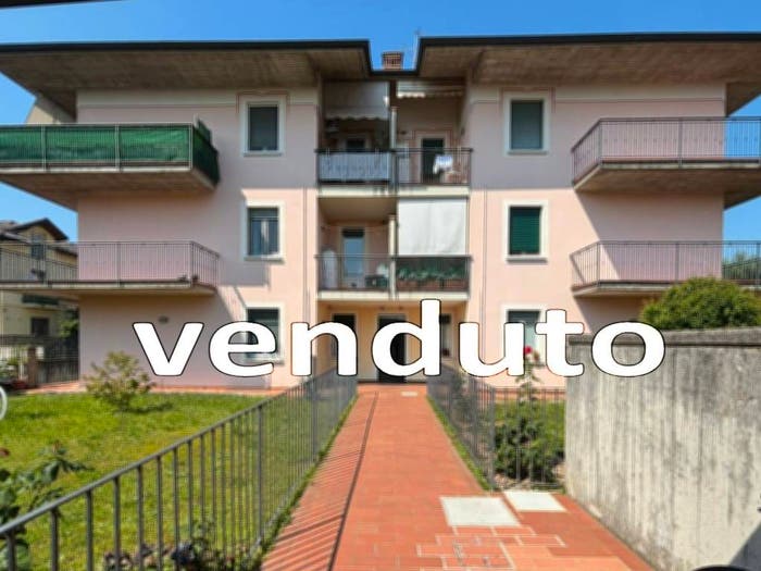 Appartamento trilocale in vendita in Via San Francesco, Ospitaletto