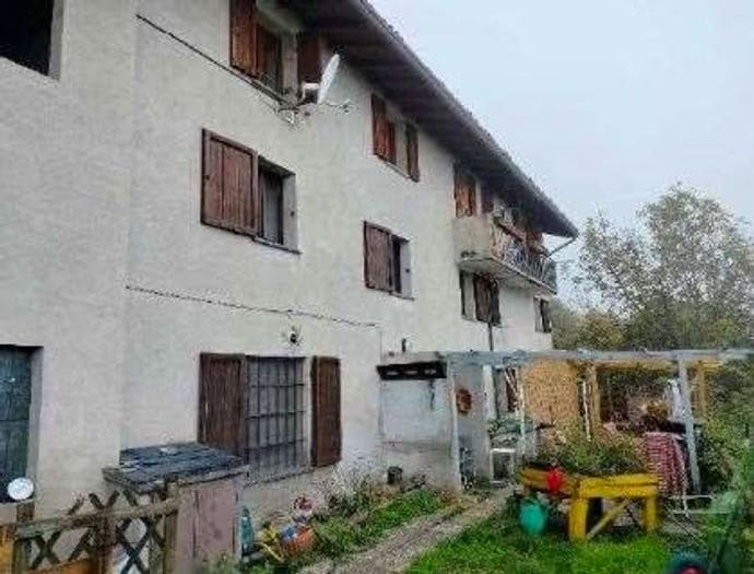 Appartamento con 6 locali in vendita in Via Cornelle sn, Torre de' Busi
