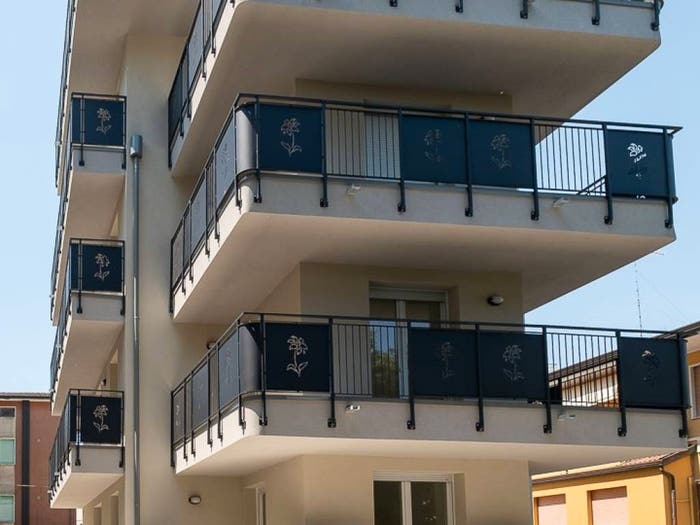 Appartamento trilocale in vendita in Via Cordevole, Centro, Caorle