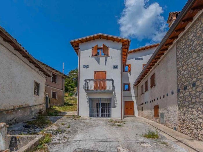 Casa con 6 locali in vendita in Località Sala, Sala, Leonessa