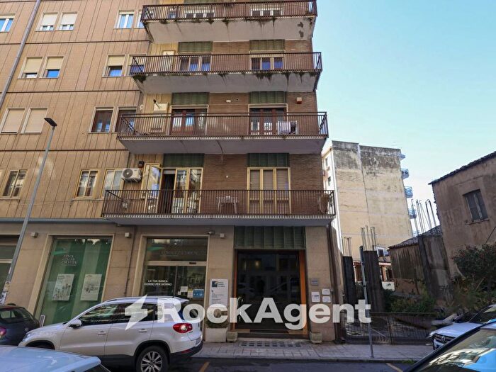 Appartamento quadrilocale in vendita in Via Edmondo Buccarelli, San Leonardo, Catanzaro