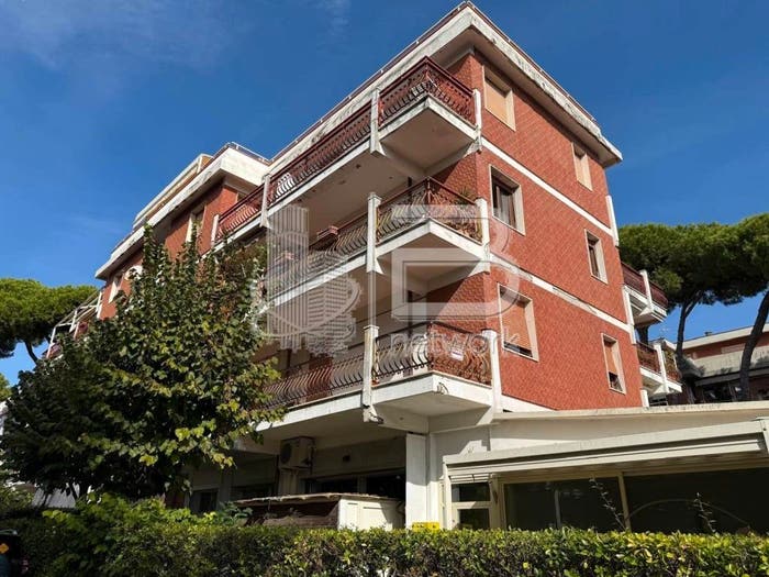 Appartamento quadrilocale in vendita in Via Magliano, Marina di Massa Centro, Massa