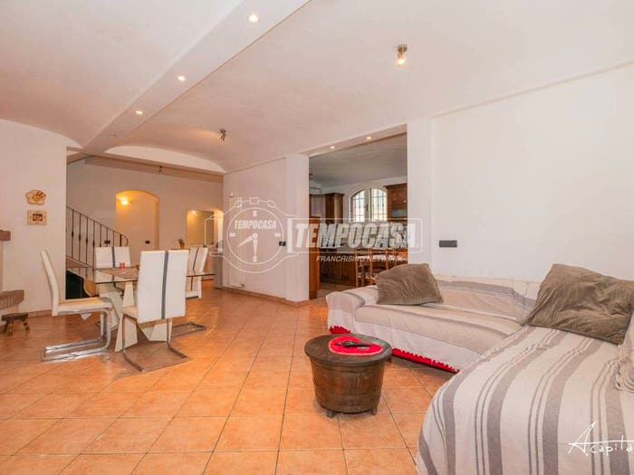 Casa con 6 locali in vendita in Via Paglierina, Nonantola