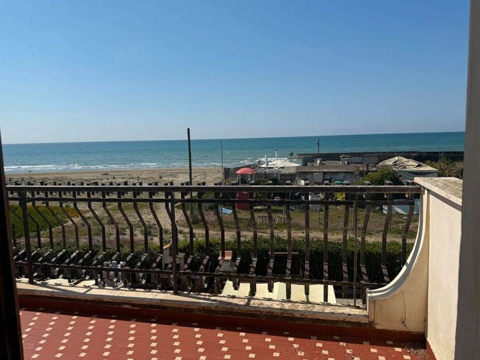 Appartamento quadrilocale in vendita in Lungomare degli Ardeatini, Marina di Ardea, Ardea