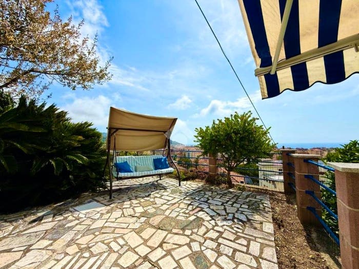 Appartamento trilocale in vendita in Via Delle Ginestre, Marina Di Andora, Andora