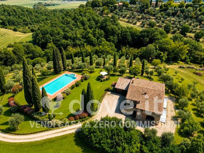 Casa con 5 locali in vendita in Via Maltaiolo, Cetona
