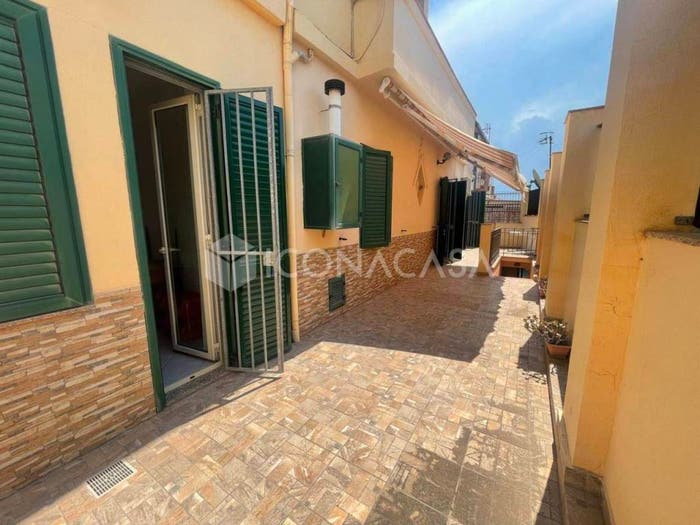 Casa quadrilocale in vendita in Via San Carlo, Provinciale, Messina
