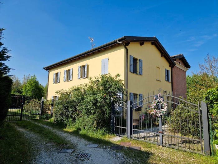 Casa quadrilocale in vendita in Nonantola