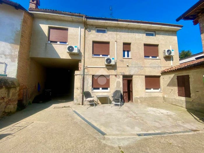 Casa con 6 locali in vendita in Via Meardi, Molino dei Torti