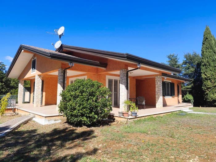 Casa con 6 locali in vendita in Via Guglielmo Marconi, Giuliano di Roma
