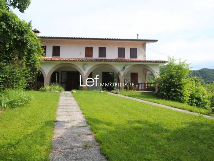 Casa con 6 locali in vendita in Farra di Soligo