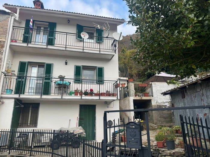 Casa quadrilocale in vendita in Via Pasubio, Terrusso, Bargagli