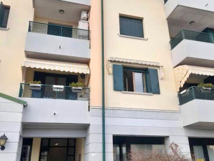 Appartamento trilocale in vendita in Via Vallada, Centro, Porcia
