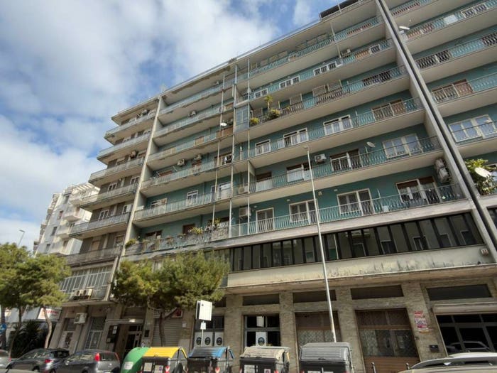 Appartamento quadrilocale in vendita in via conte appiano, Stazione, Foggia