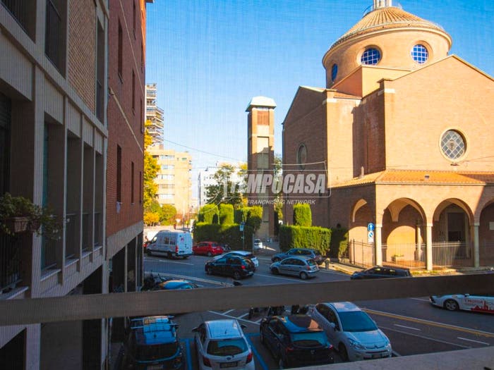 Appartamento quadrilocale in vendita in Via del Borgo di San Pietro, Irnerio, Bologna