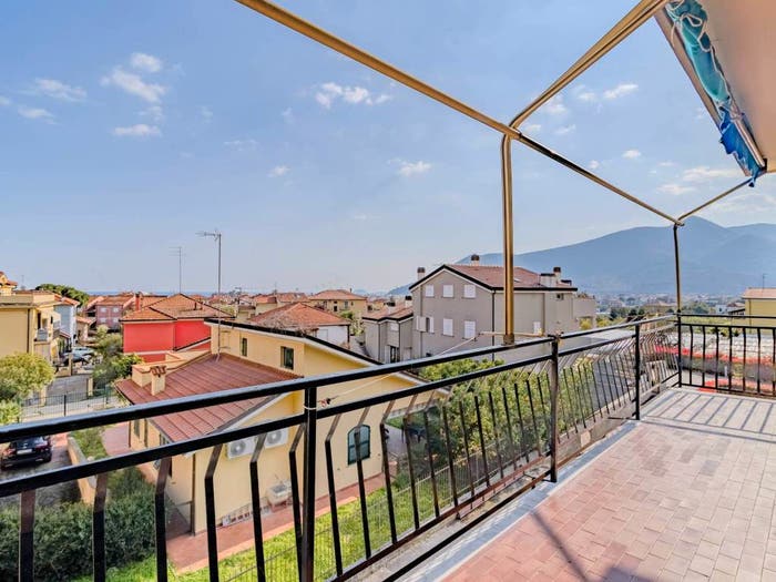 Appartamento trilocale in vendita in Via Isonzo, Centro, Loano
