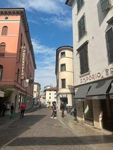 Casa bilocale in vendita in Via Portanuova, Centro Storico, Udine