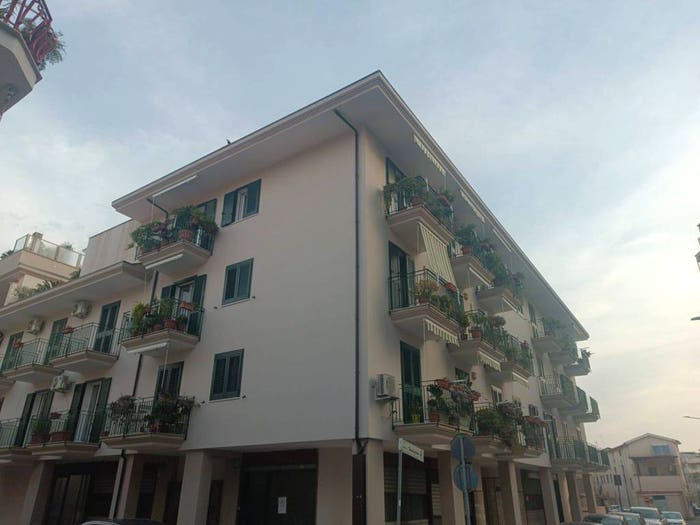 Appartamento quadrilocale in vendita in Vicolo Angelo Scalzone, Falciano, Caserta