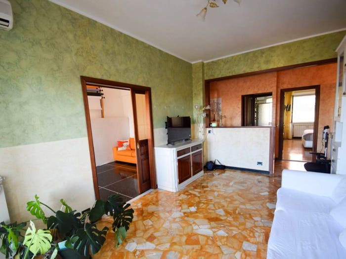 Appartamento quadrilocale in vendita in Via Diano Marina, Pra', Genova