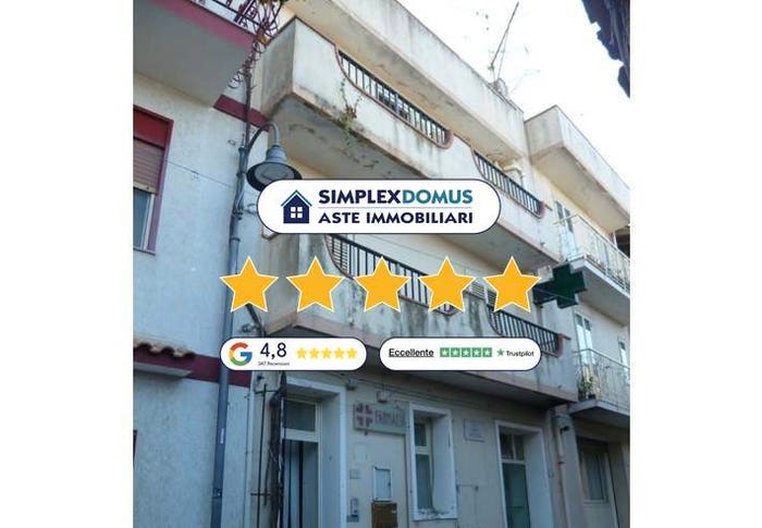 Appartamento con 6 locali in vendita in Via Giuseppe Garibaldi, Limina