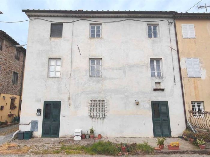 Casa con 6 locali in vendita in Via per Santa Maria del Giudice, San Lorenzo a Vaccoli, Lucca