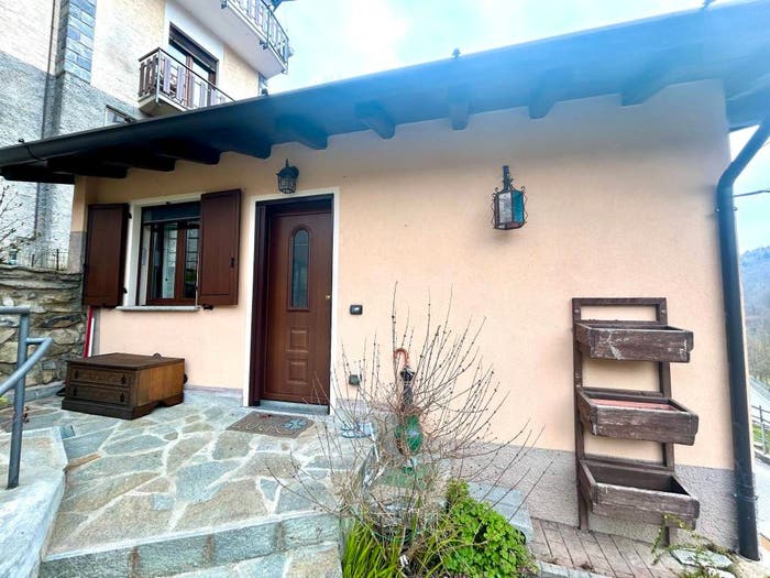 Casa trilocale in vendita in Via D F De Aglio, Lanzo D'Intelvi, Alta Valle Intelvi
