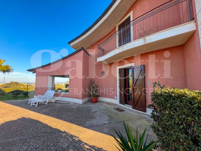 Casa quadrilocale in vendita in Viale Sebastiano Fortuna, Pachino