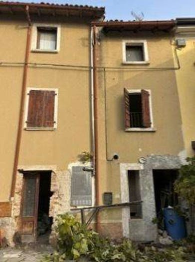 Casa quadrilocale in vendita in Via Roma, Centro, Guidizzolo