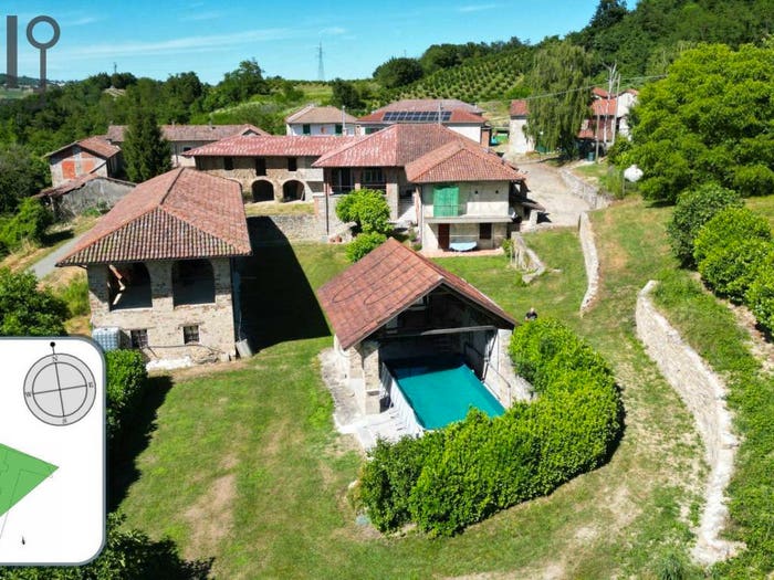 Casa con 6 locali in vendita in Via Martignano, Cessole