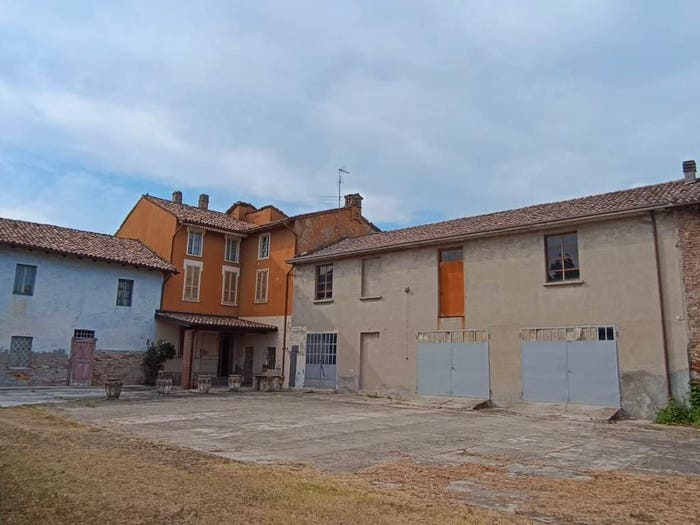 Casa con 6 locali in vendita in Via Agostino Depretis, Centro, Pinarolo Po