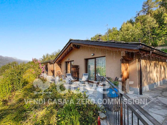 Casa con 6 locali in vendita in Località Rovarey de Borroz, Fénis