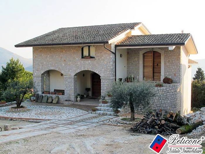 Casa con 6 locali in vendita in Via XXIV Maggio, Centro, Lenola