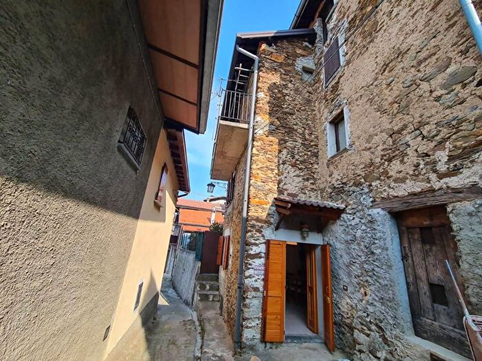 Casa con 5 locali in vendita in via per noceno, Bellano