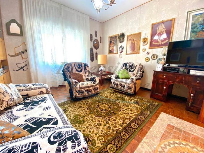 Appartamento con 5 locali in vendita in Viale Italia, Cecina Centro, Cecina