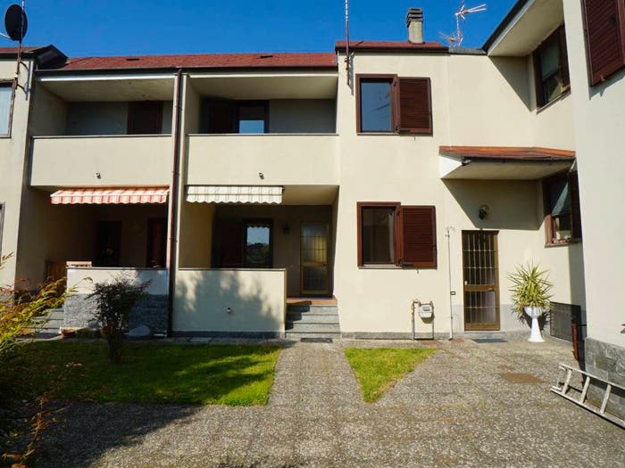 Casa quadrilocale in vendita in Via Circonvallazione, Gravellona, Gravellona Lomellina